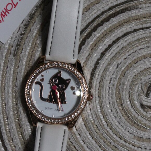 NEW WITH TAGS AUTHENTIC BETSEY JOHNSON MOVING HEAD CAT WATCH DARLING!!
